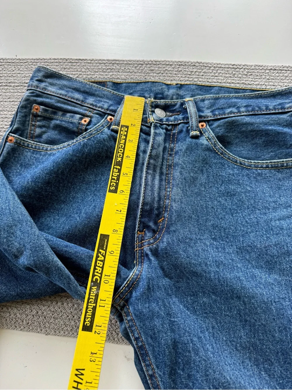Vintage Y2K Levis 505 Dark Blue Classic Rinse Denim Jeans Size 32 x 34